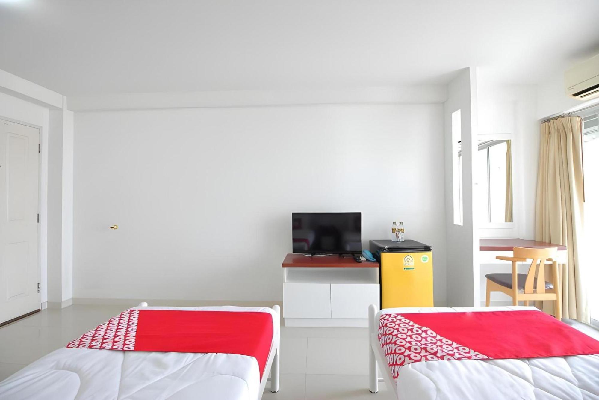 Super Oyo 498 Ladawan Villa Bangkok Ngoại thất bức ảnh