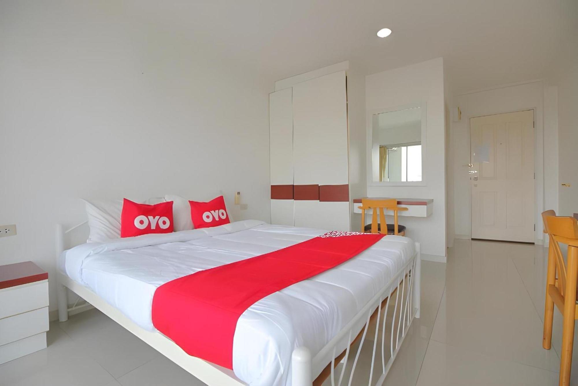 Super Oyo 498 Ladawan Villa Bangkok Ngoại thất bức ảnh