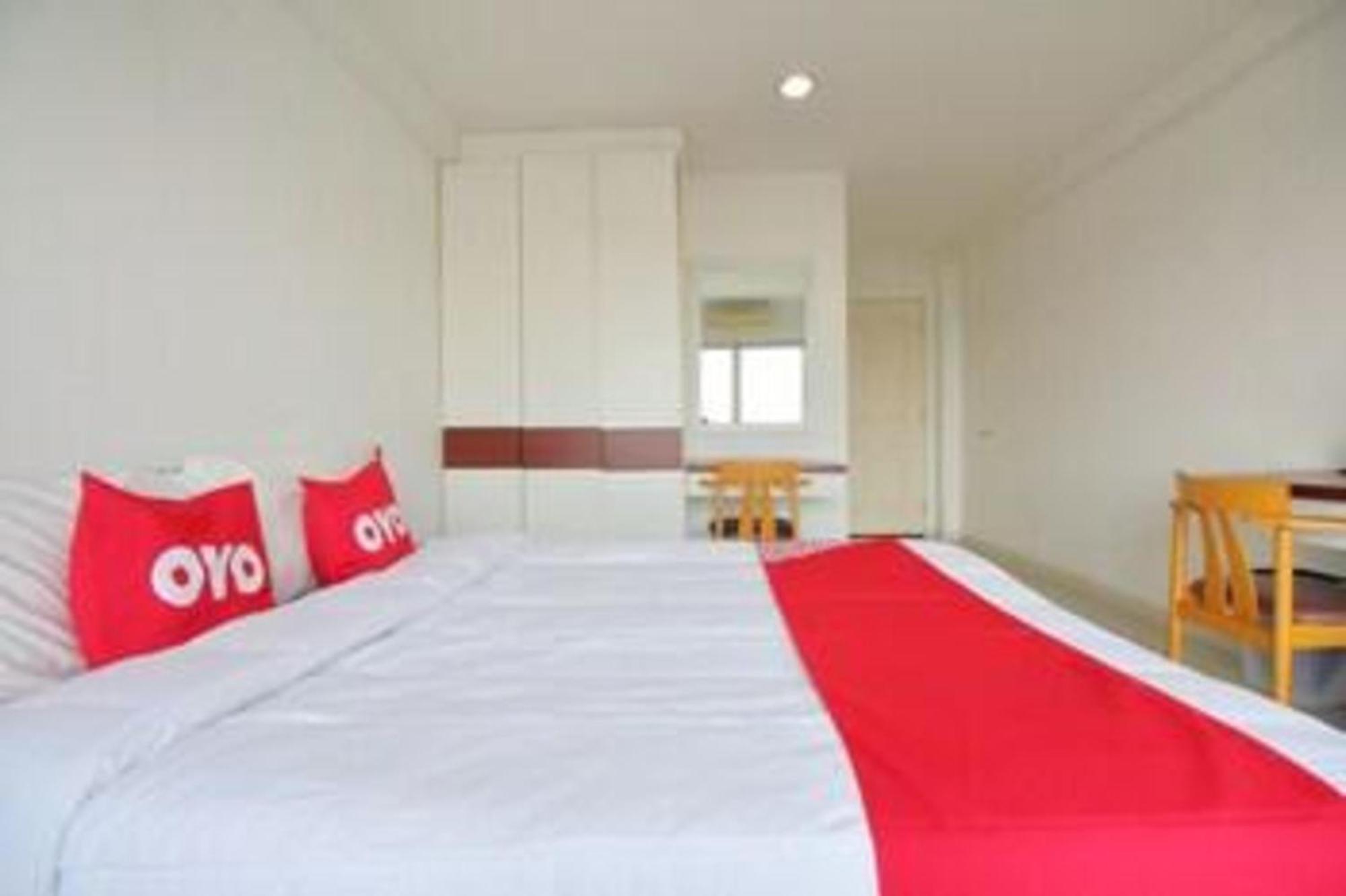 Super Oyo 498 Ladawan Villa Bangkok Ngoại thất bức ảnh
